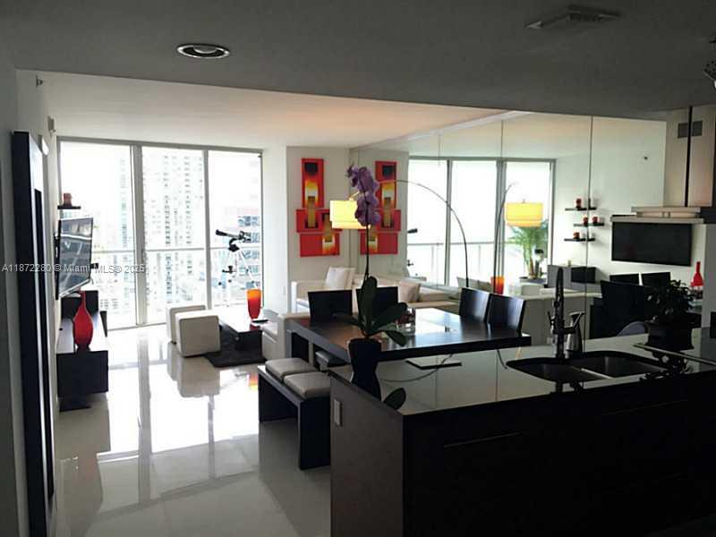 495 BRICKELL AV # 3709