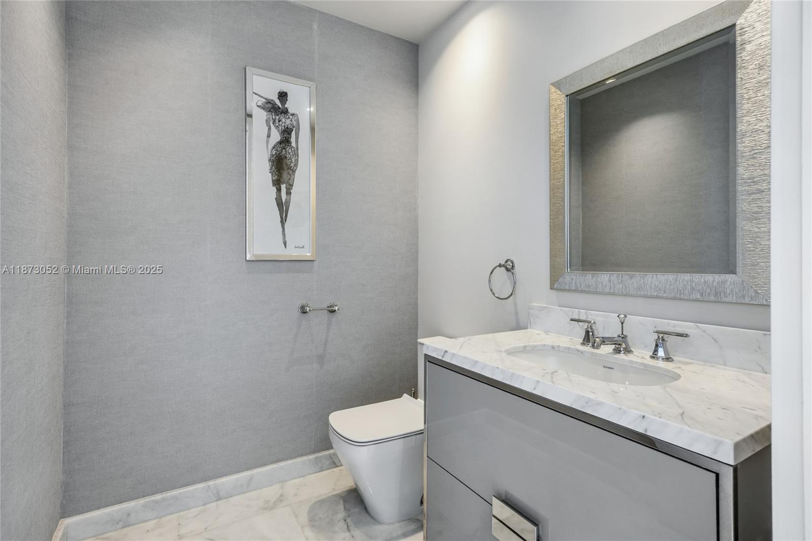 15701 Collins Ave # 902