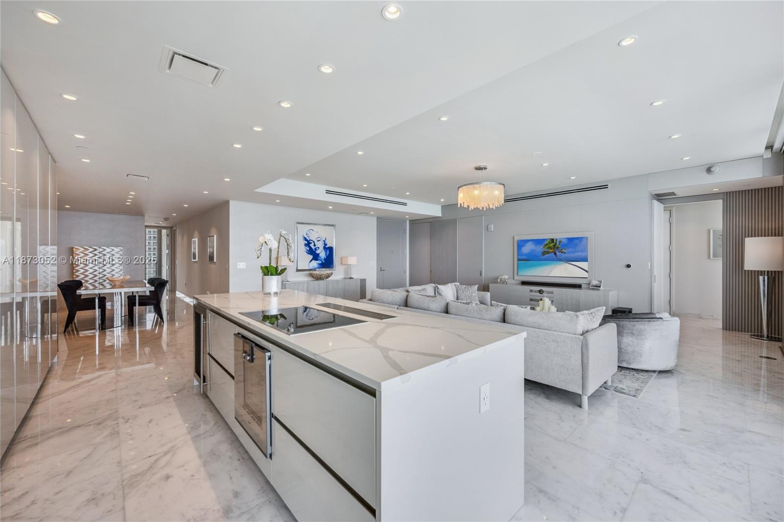 15701 Collins Ave # 902