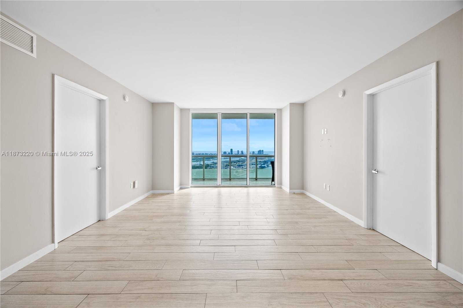 50 Biscayne Blvd # 4706