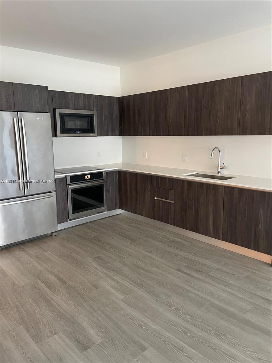 2960 NE 207th St # 1106