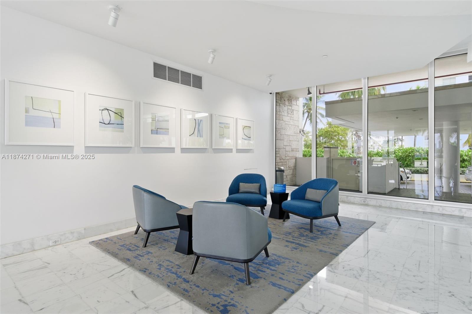 1000 West Ave Unit: PH22