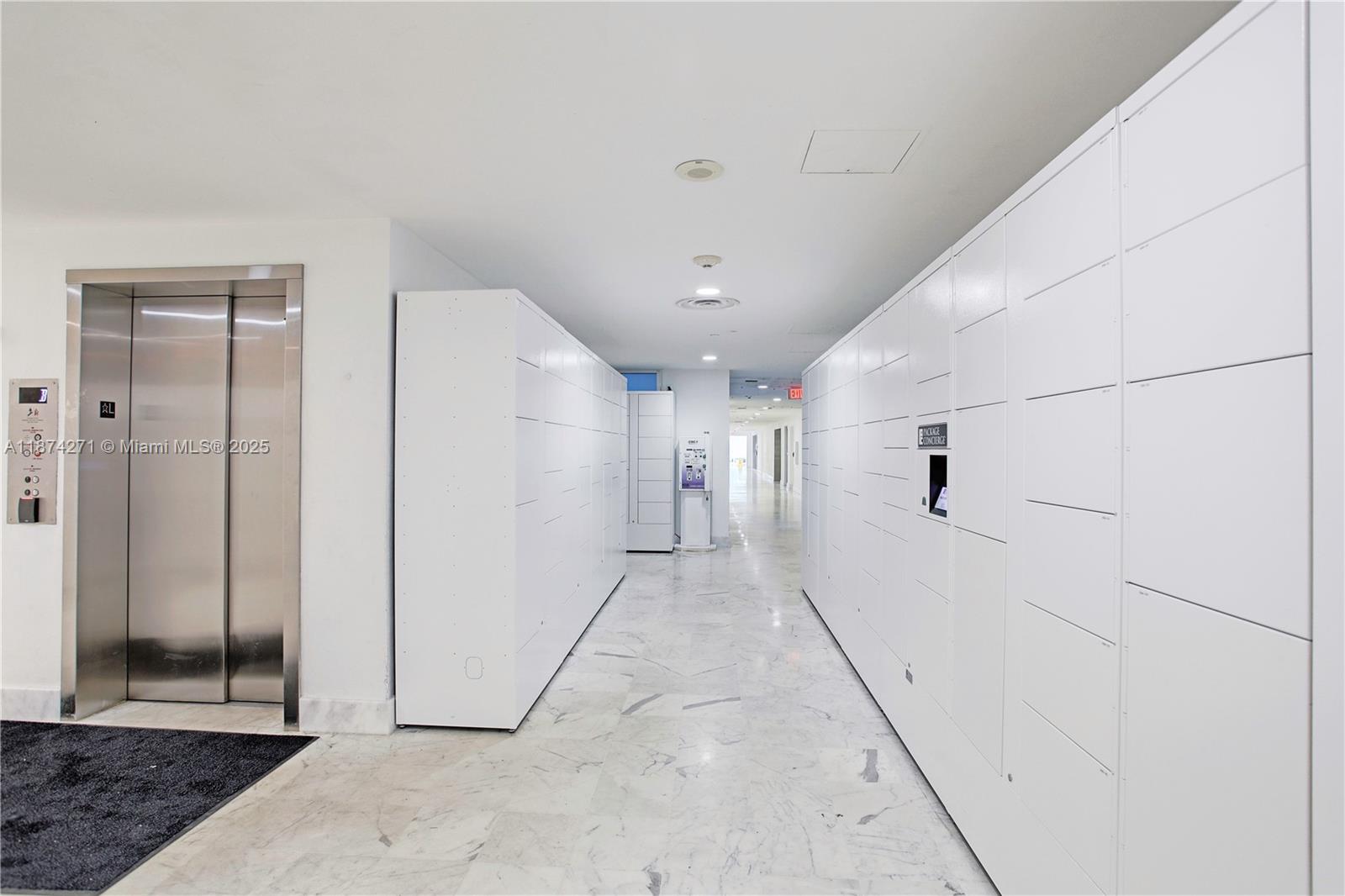 1000 West Ave Unit: PH22