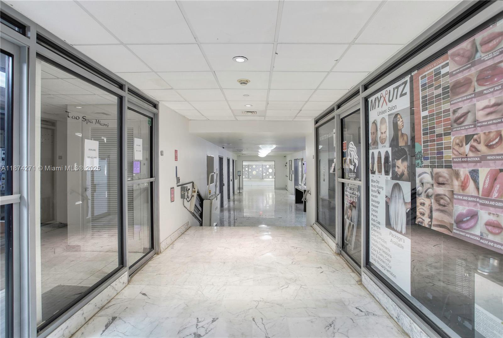 1000 West Ave Unit: PH22
