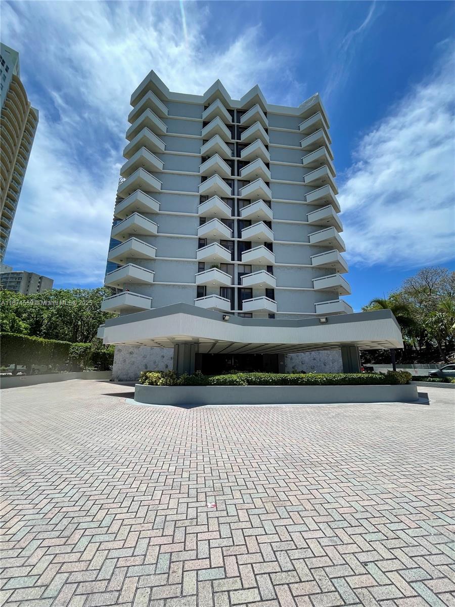 2501 Brickell Ave # 204
