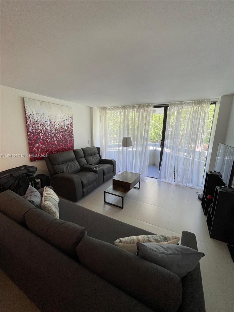2501 Brickell Ave # 204