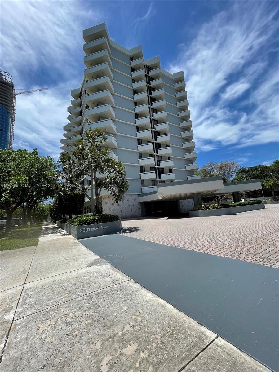 2501 Brickell Ave # 204