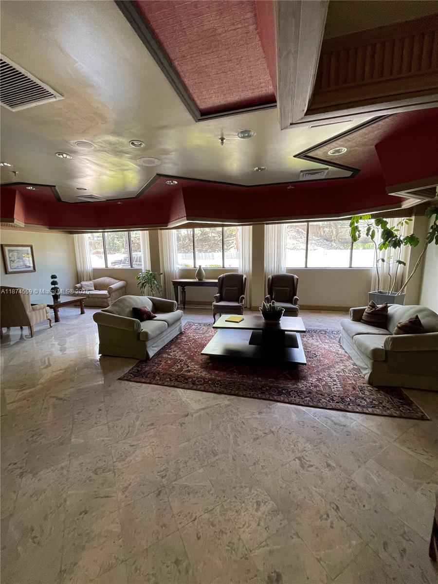 2501 Brickell Ave # 204