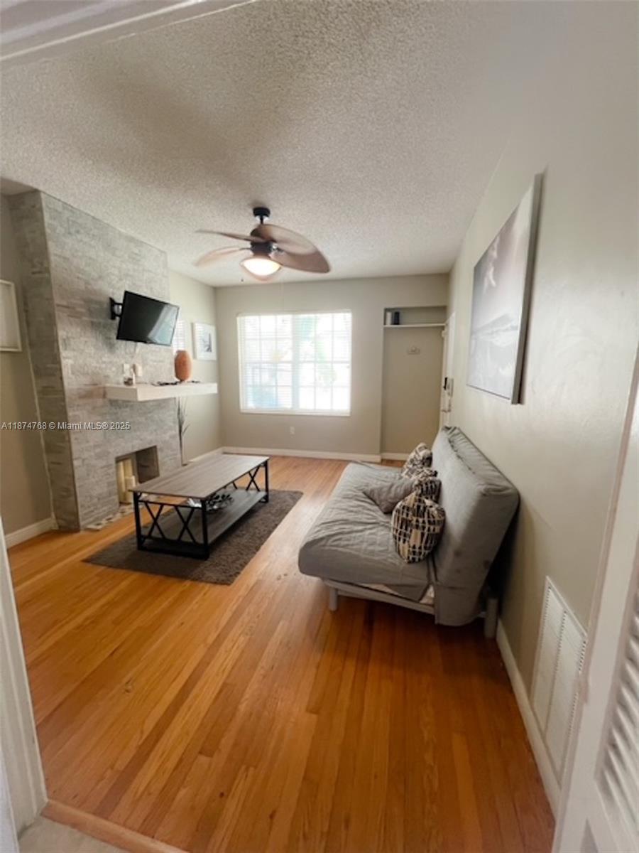 750 EUCLID AVE # 6
