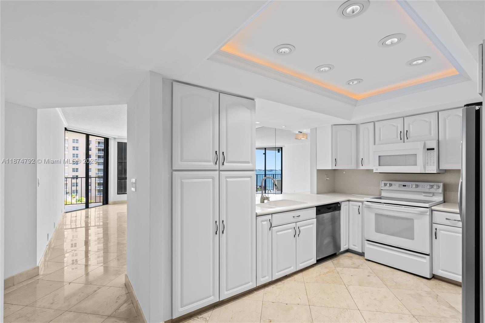 520 Brickell Key Dr # A705