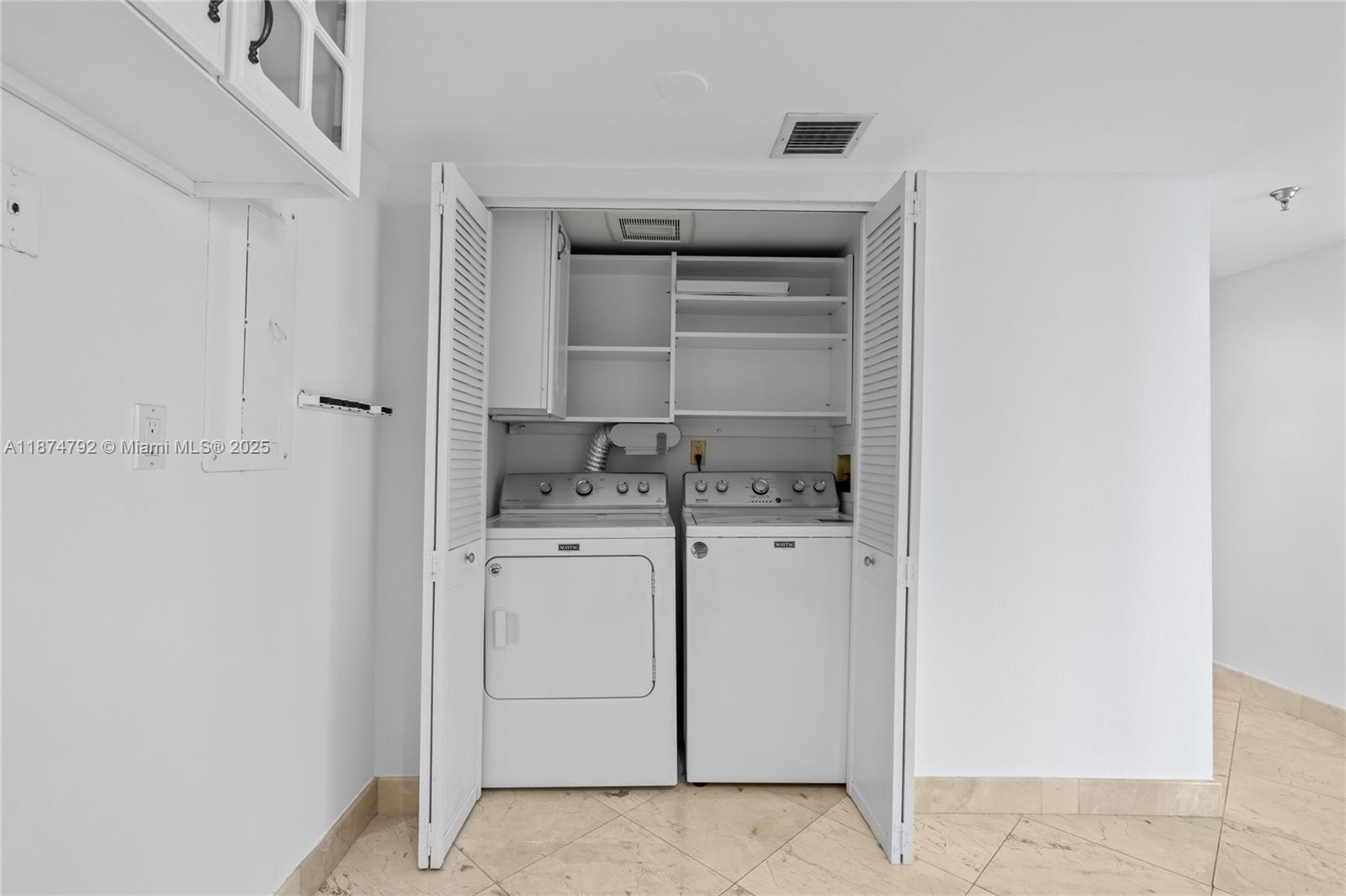 520 Brickell Key Dr # A705