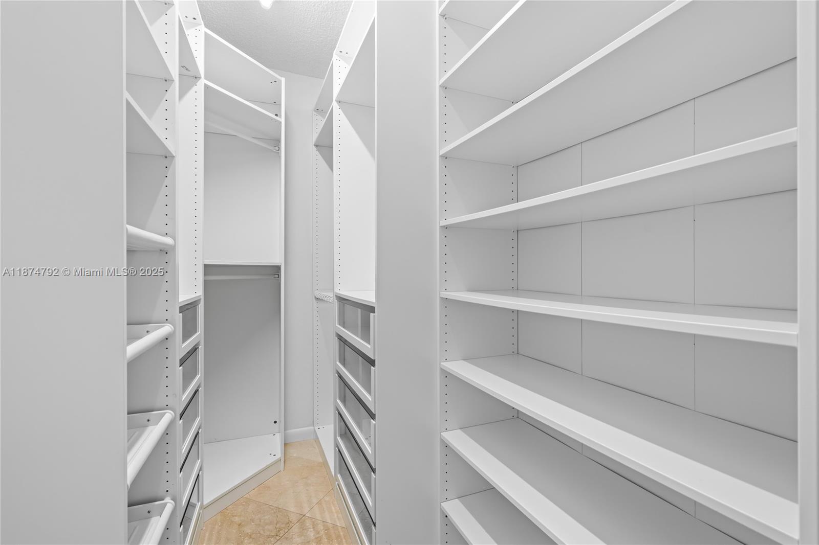 520 Brickell Key Dr # A705