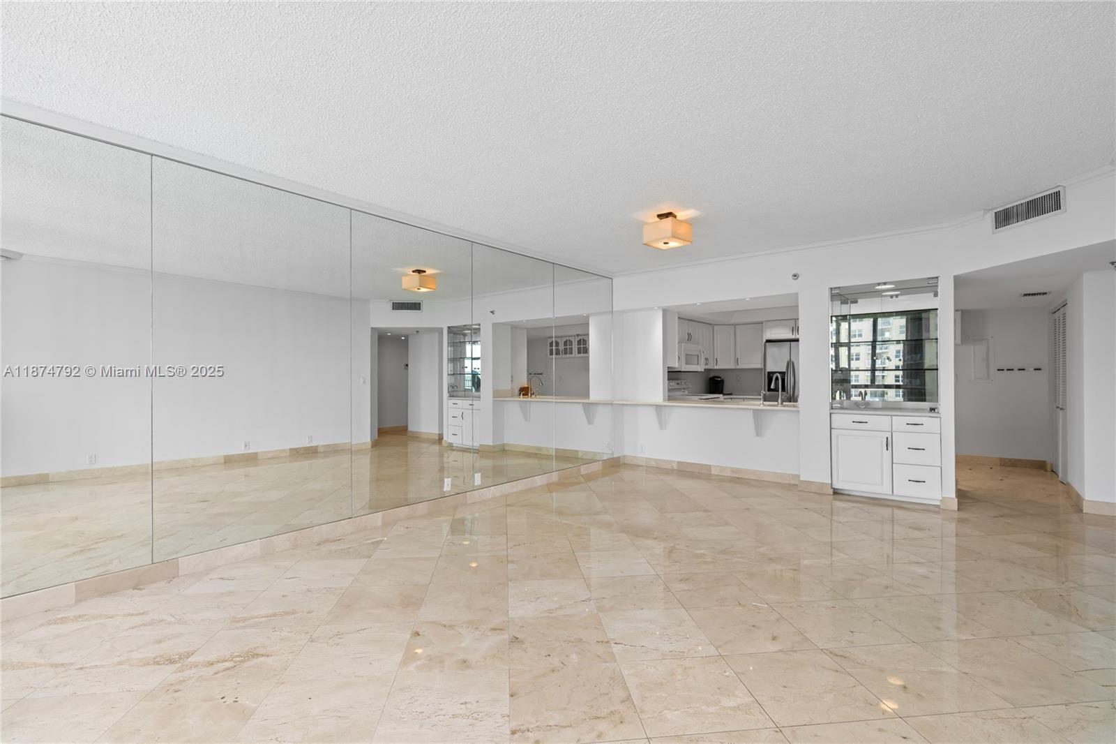 520 Brickell Key Dr # A705