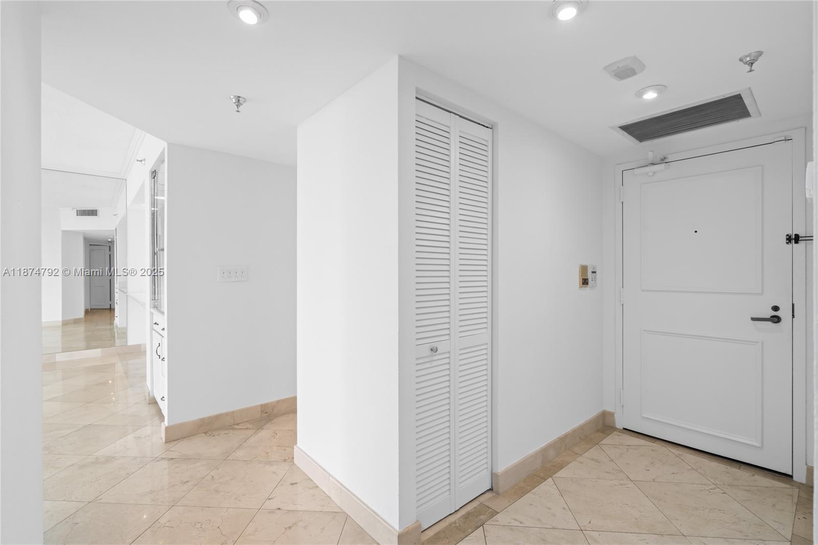 520 Brickell Key Dr # A705