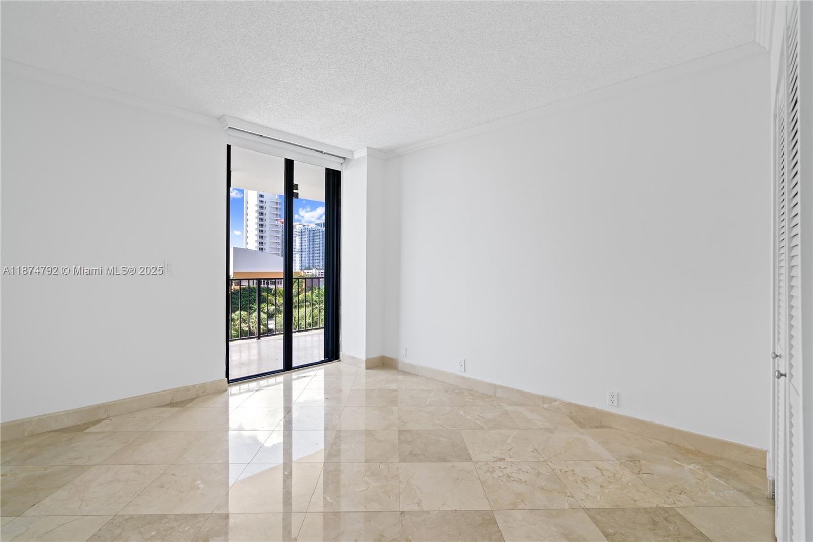 520 Brickell Key Dr # A705