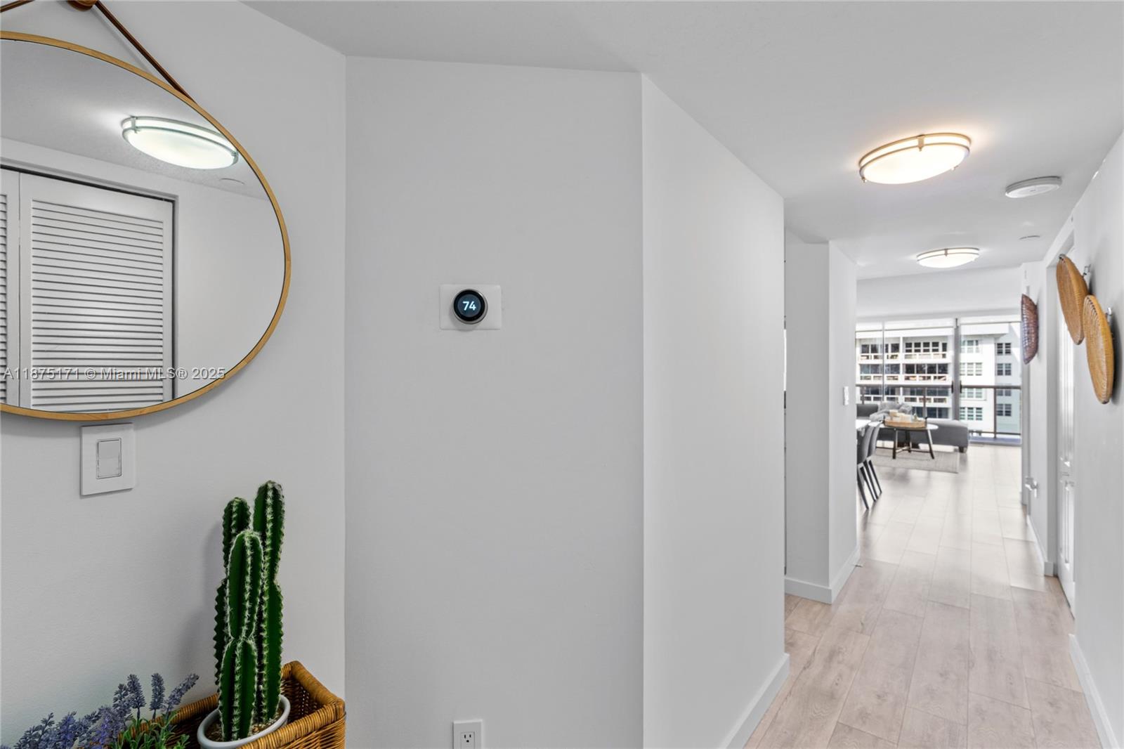 5757 Collins Ave # 1602