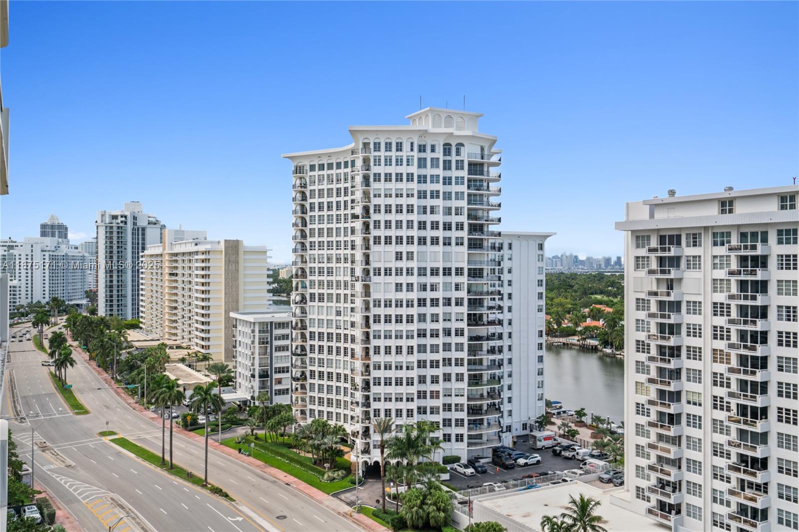 5757 Collins Ave # 1602