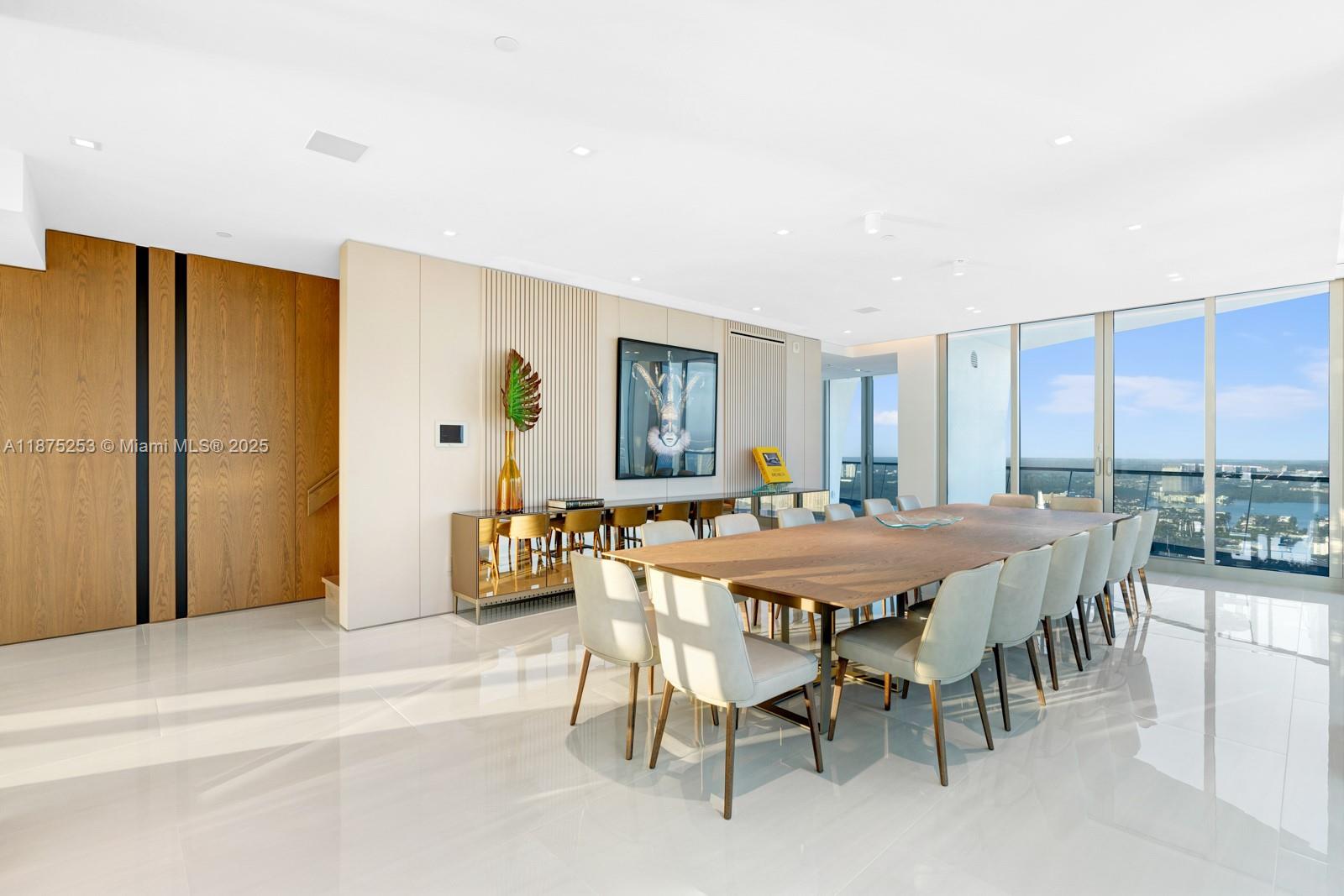16901 Collins Ave # 5105