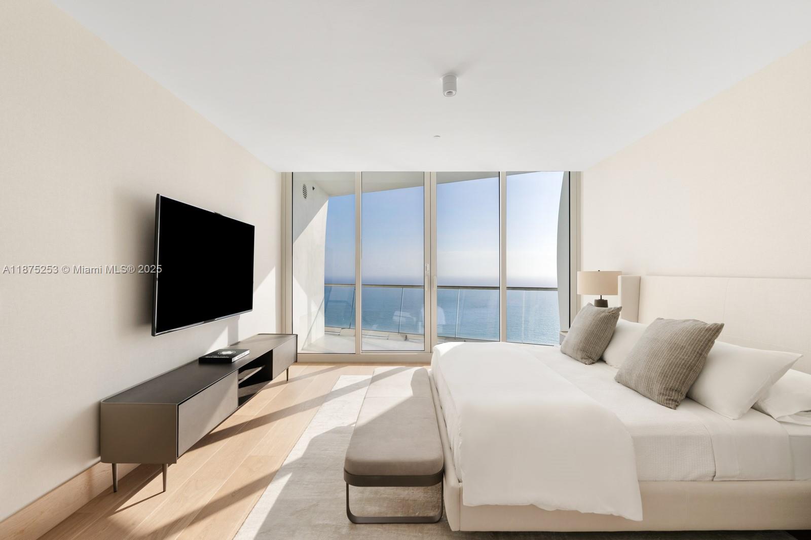16901 Collins Ave # 5105