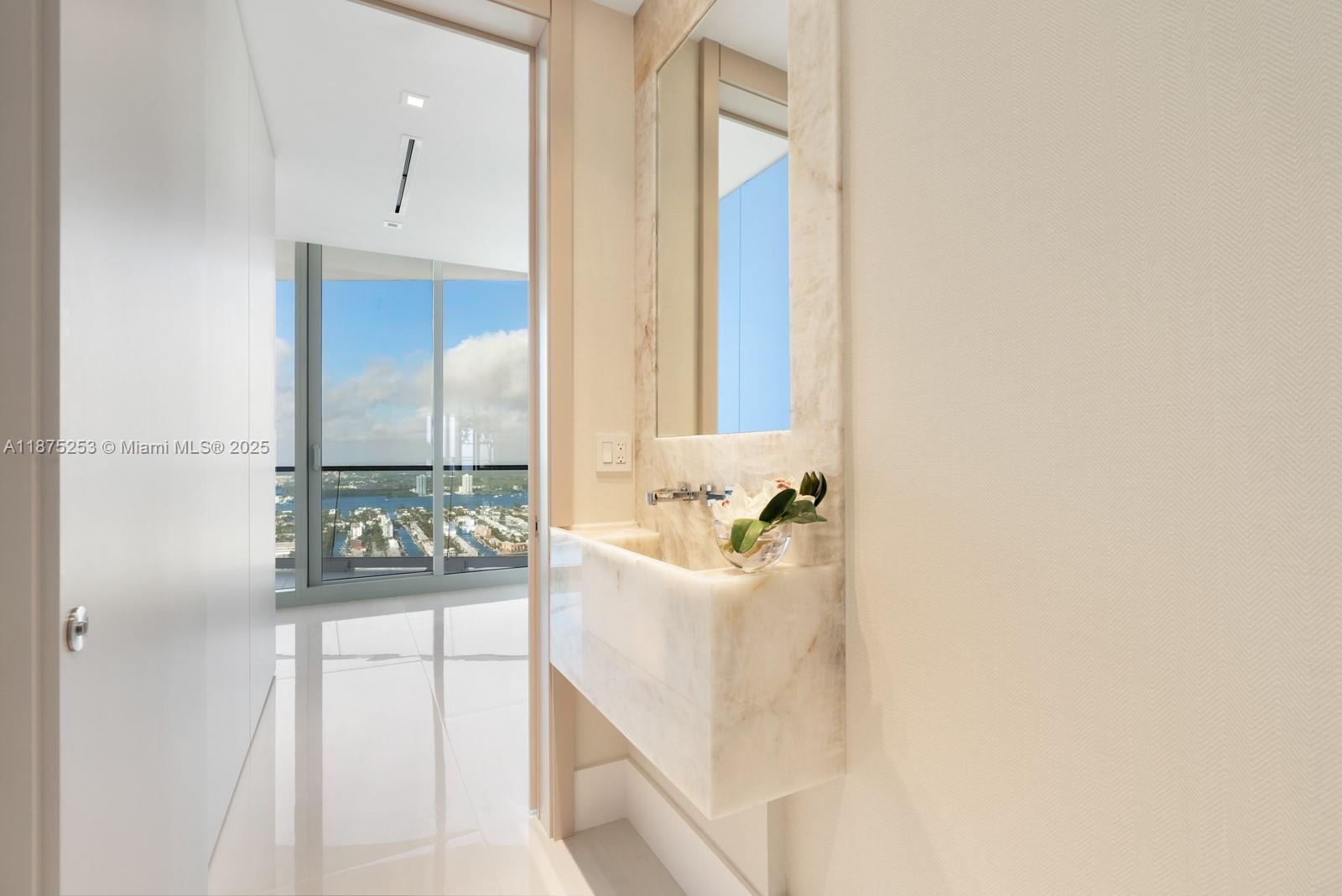 16901 Collins Ave # 5105
