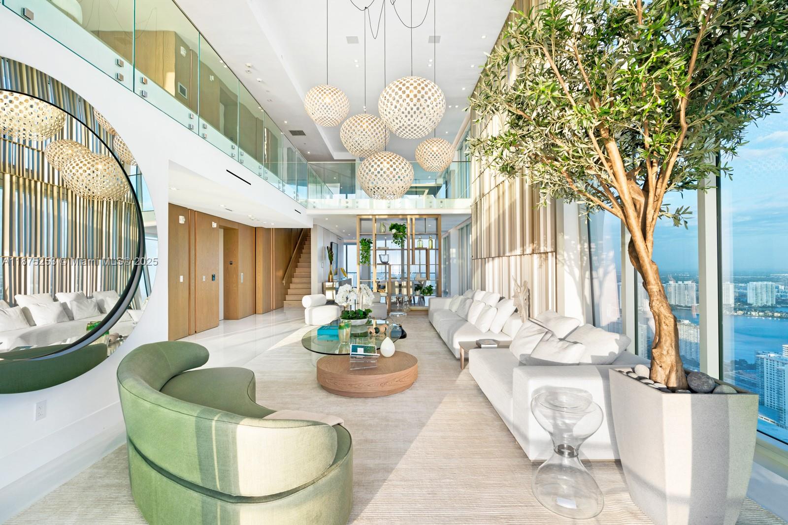 16901 Collins Ave # 5105