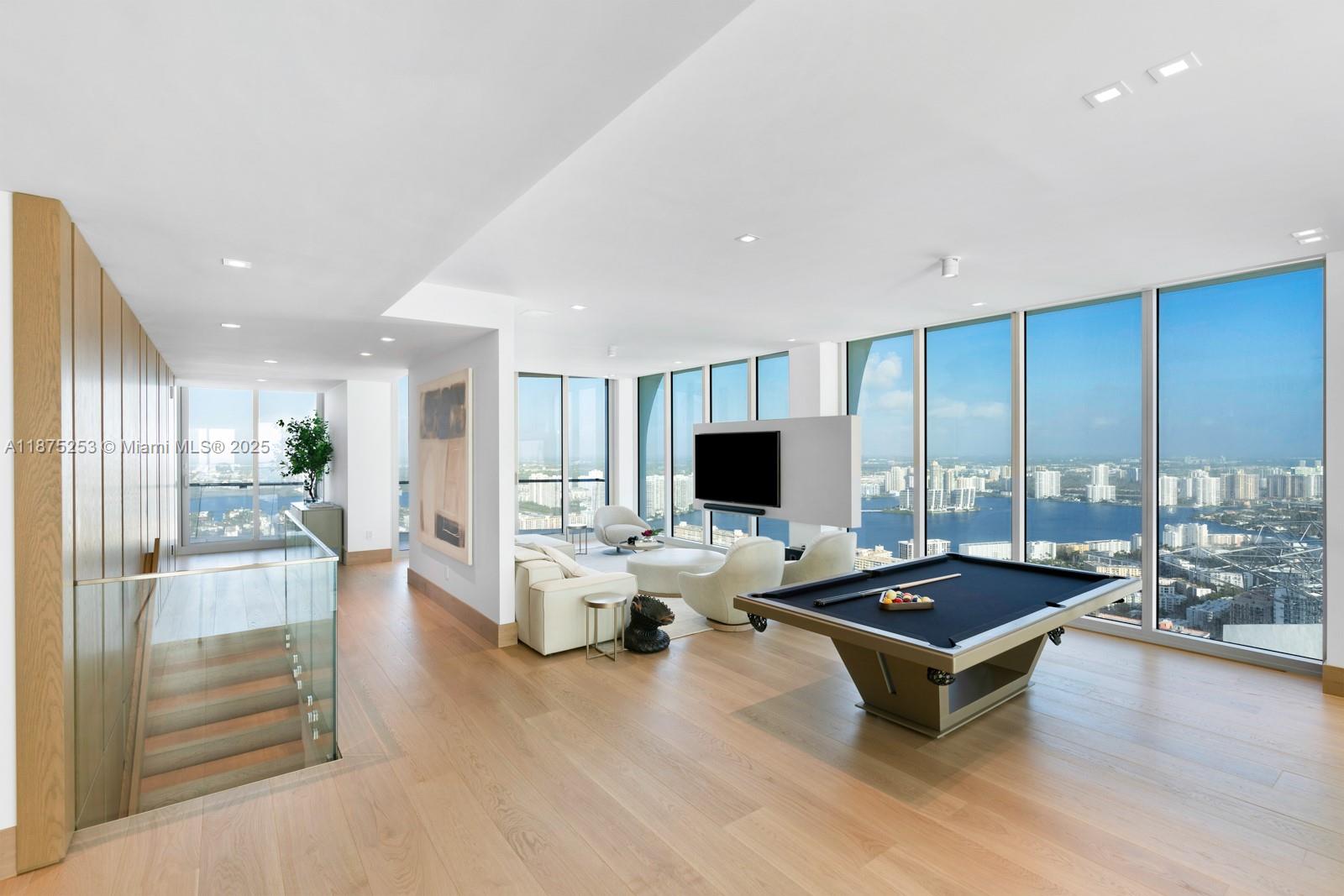 16901 Collins Ave # 5105