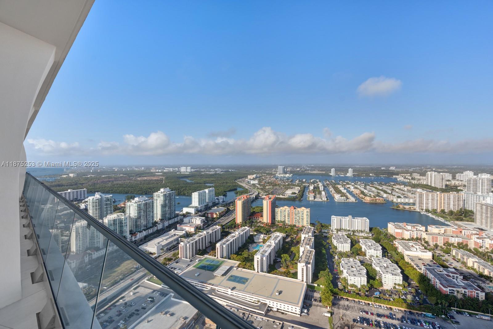 16901 Collins Ave # 5105
