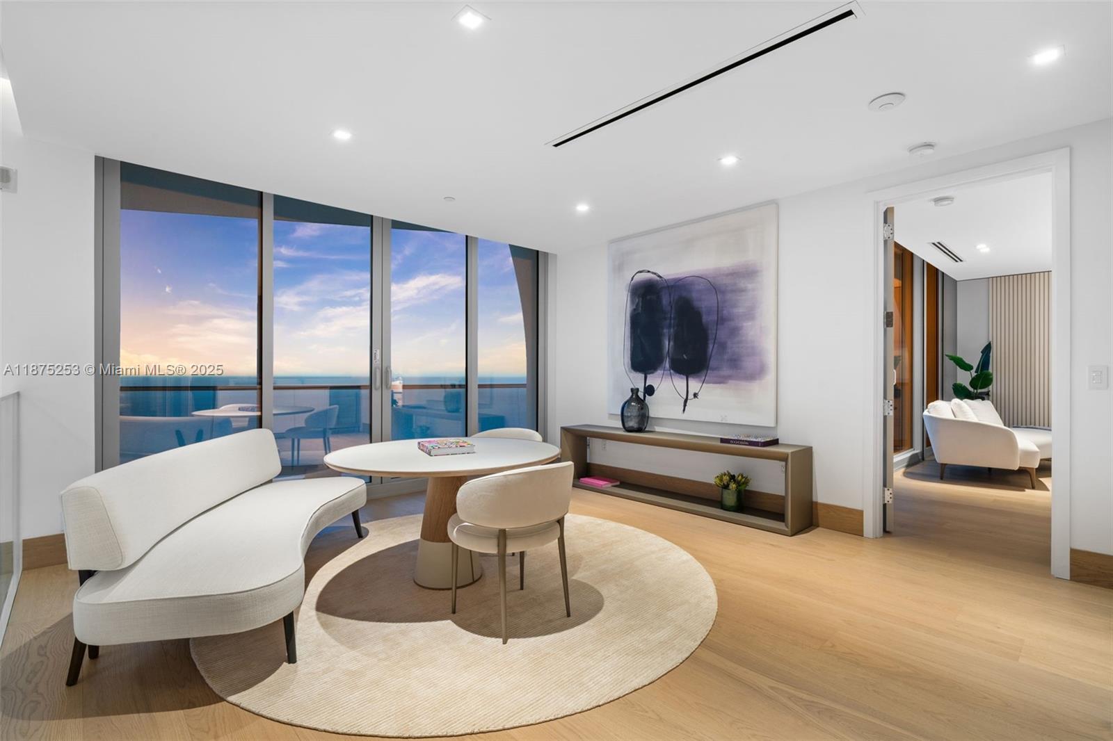 16901 Collins Ave # 5105