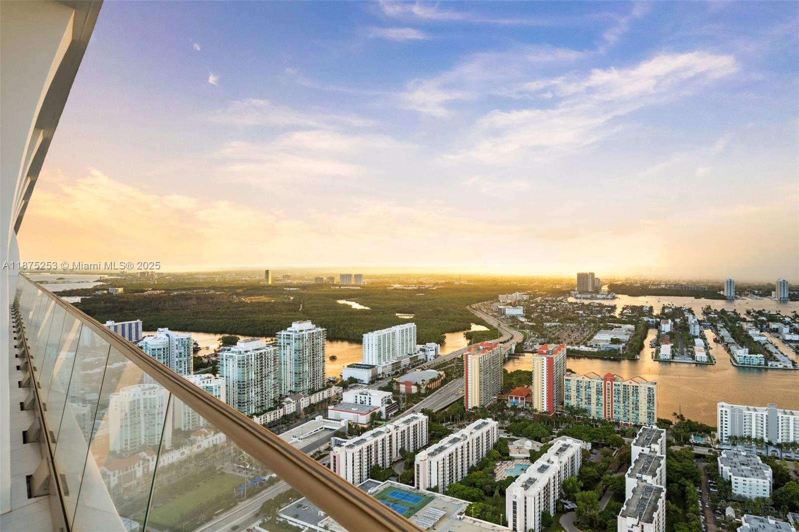 16901 Collins Ave # 5105