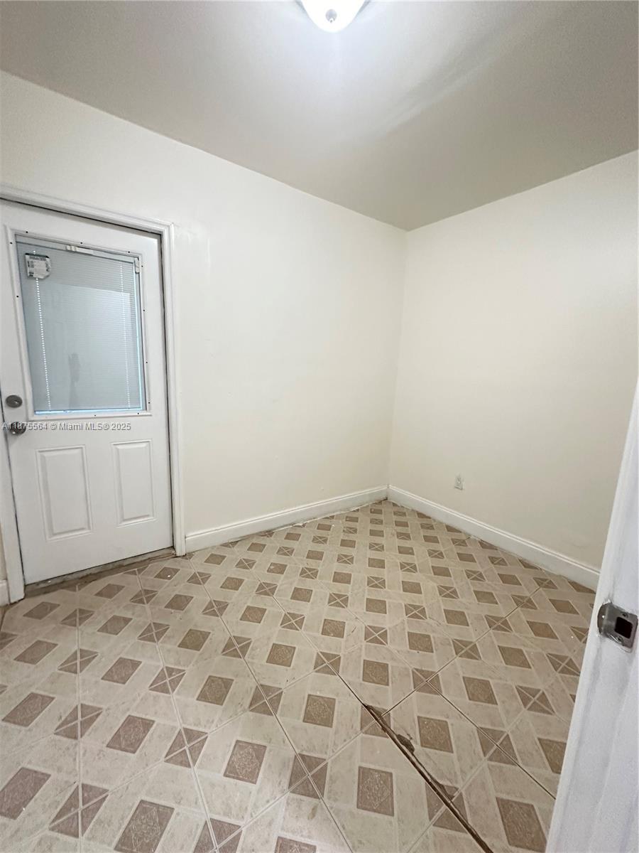 2021 Bay Dr # 3