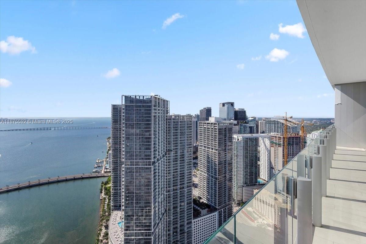 300 Biscayne Blvd Way Unit: 5002 Duplex