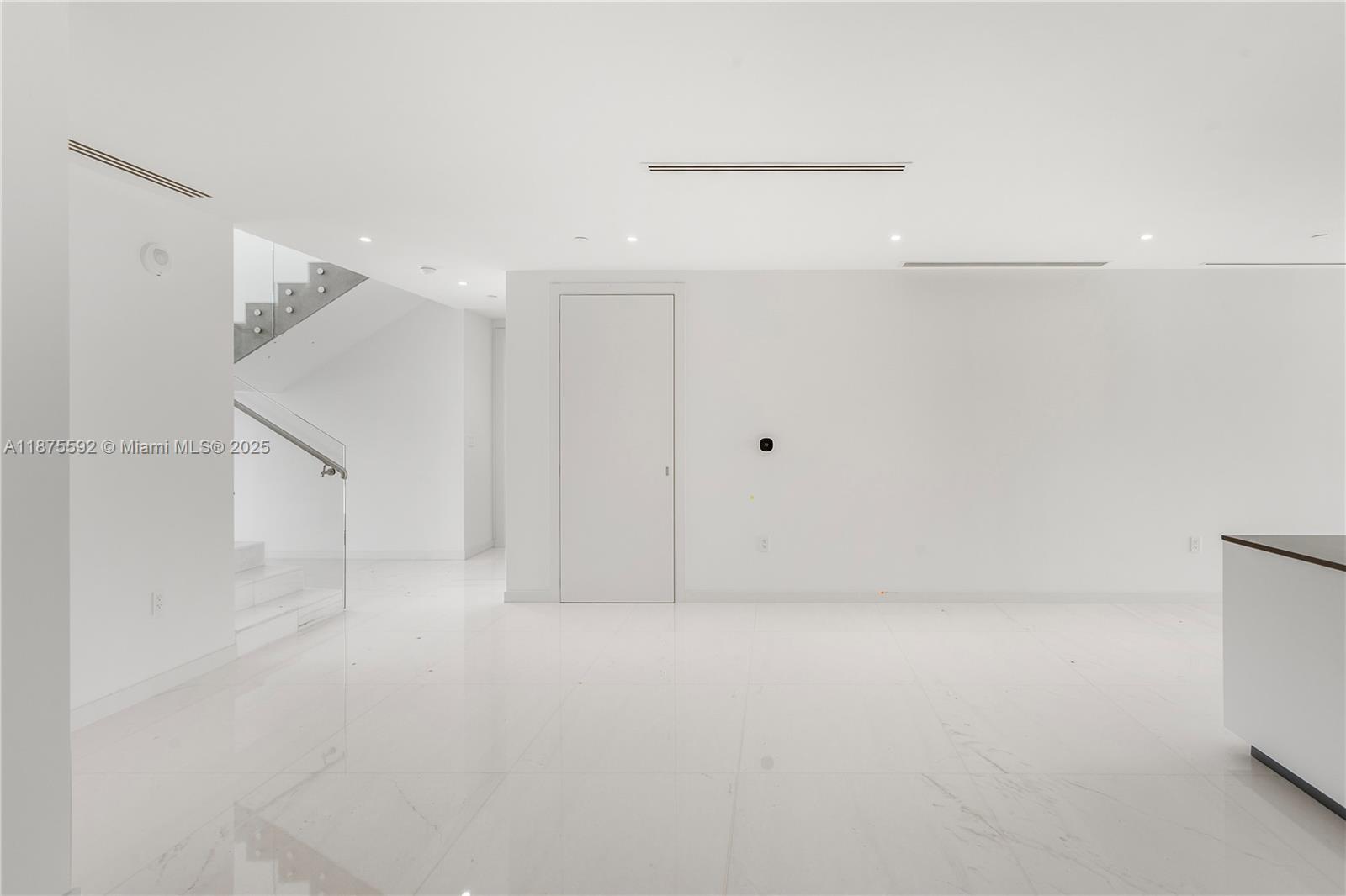 300 Biscayne Blvd Way Unit: 5002 Duplex