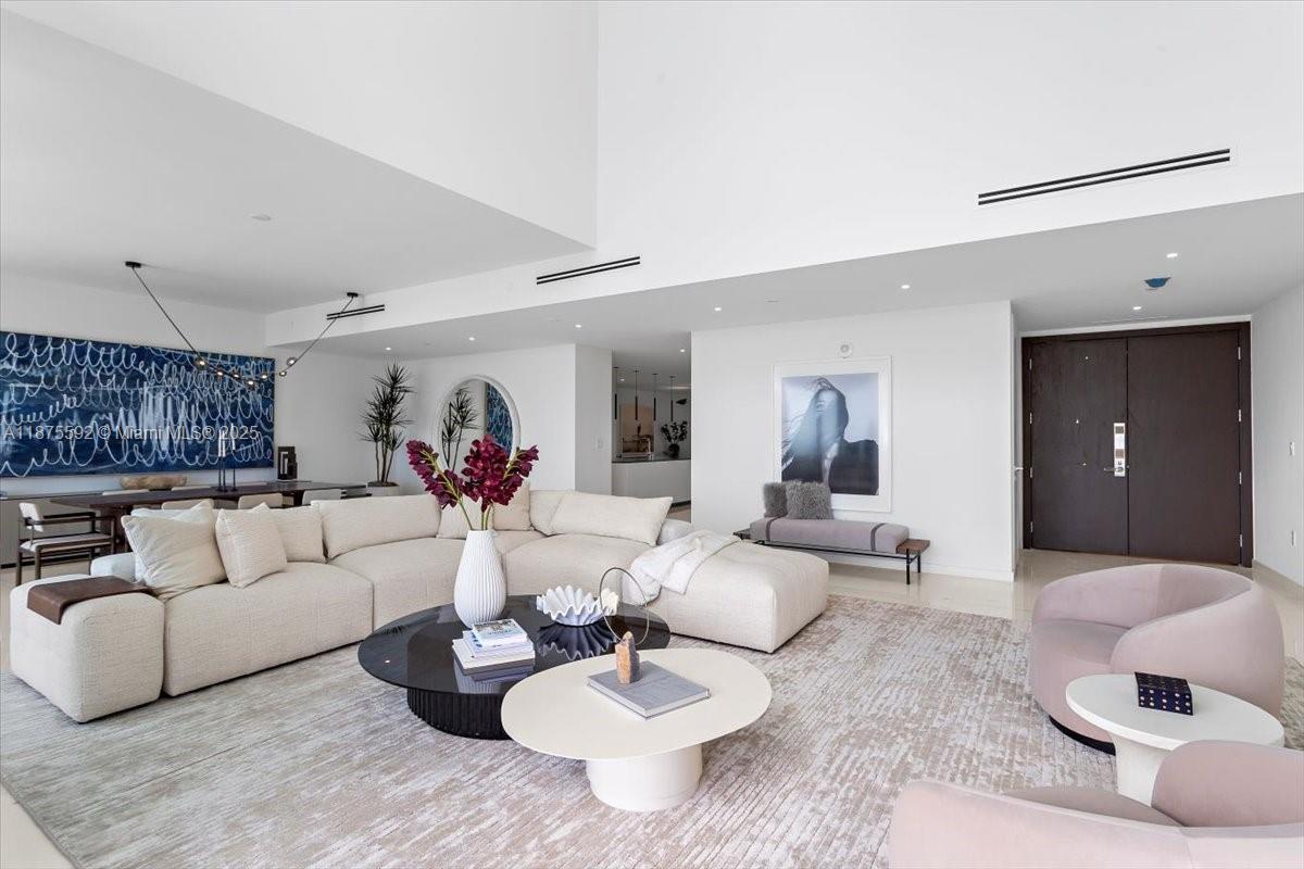 300 Biscayne Blvd Way Unit: 5002 Duplex