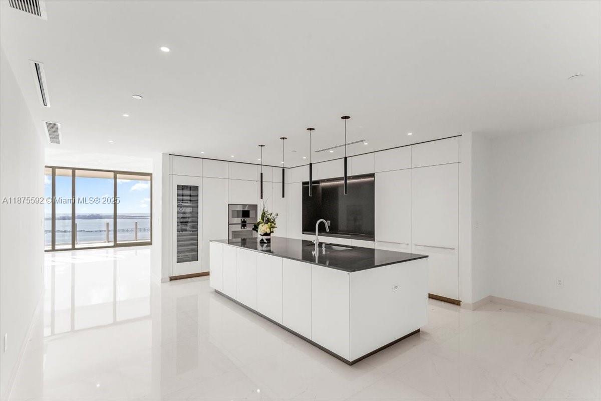 300 Biscayne Blvd Way Unit: 5002 Duplex
