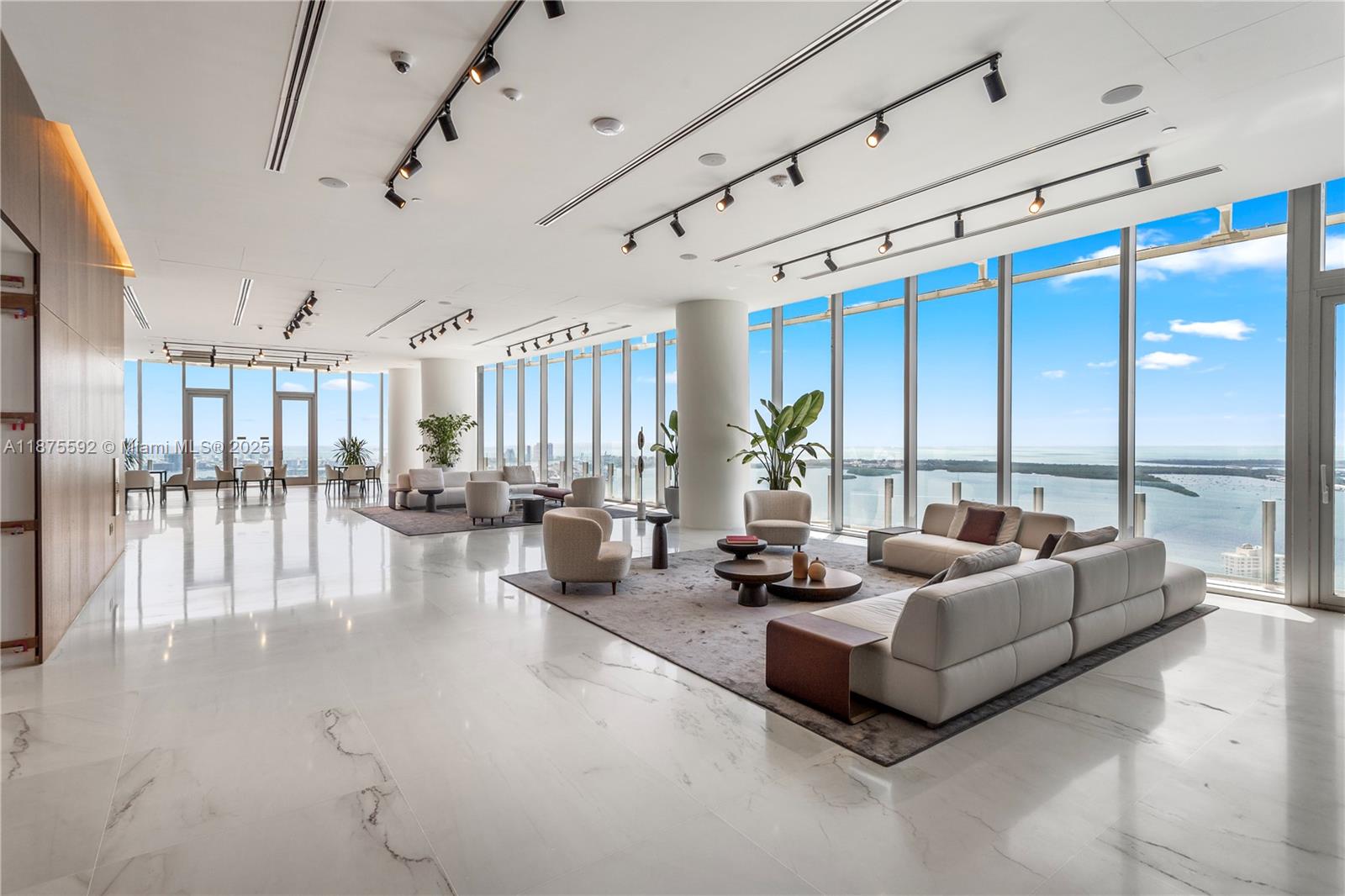 300 Biscayne Blvd Way Unit: 5002 Duplex