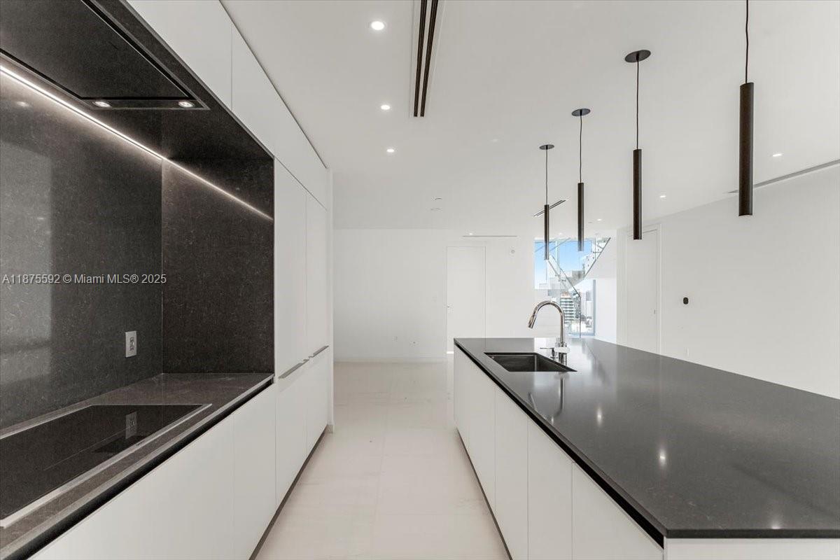 300 Biscayne Blvd Way Unit: 5002 Duplex