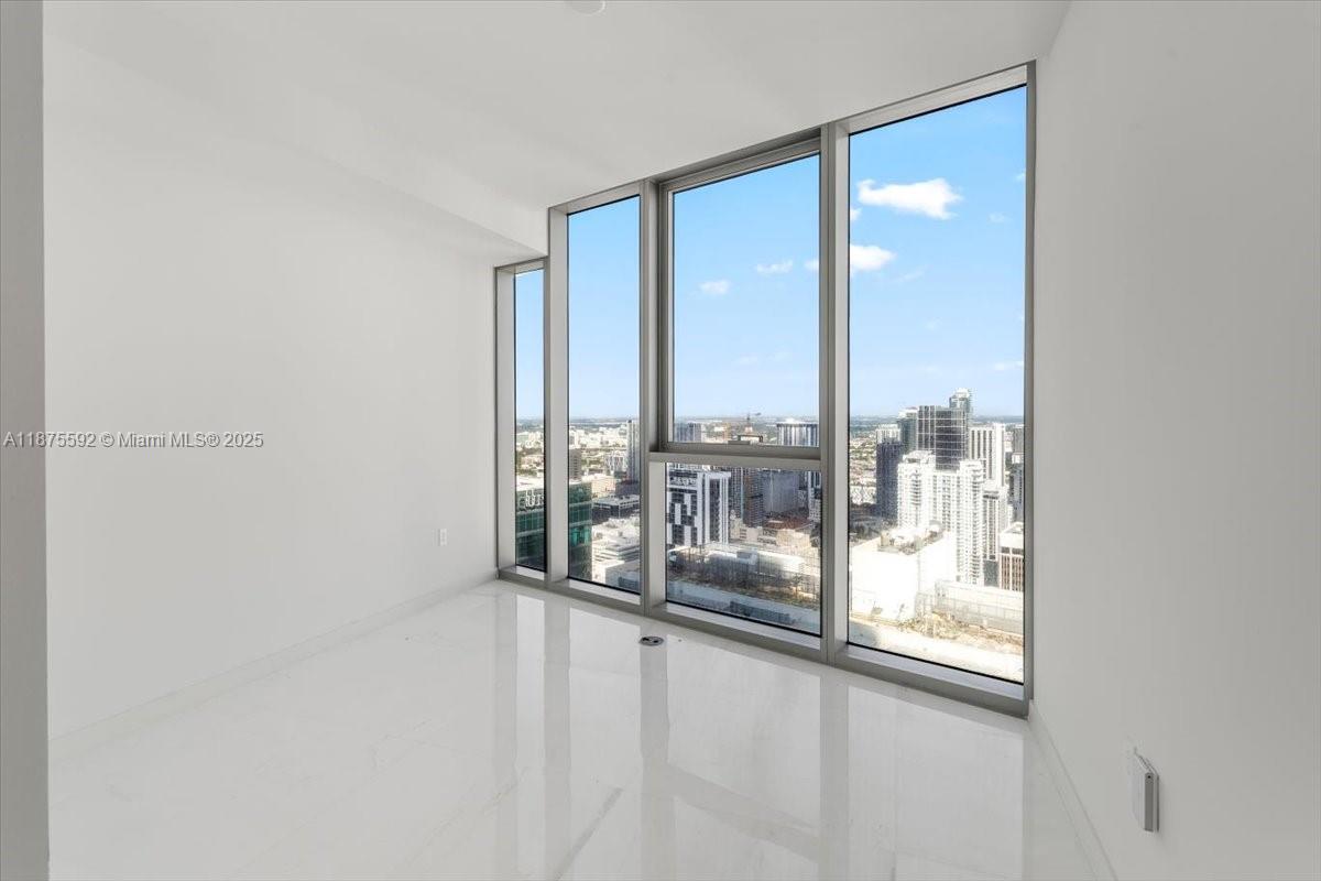 300 Biscayne Blvd Way Unit: 5002 Duplex