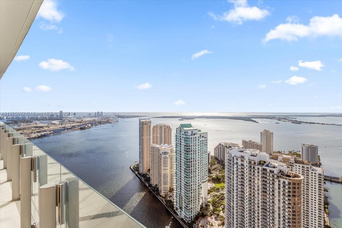 300 Biscayne Blvd Way Unit: 5002 Duplex