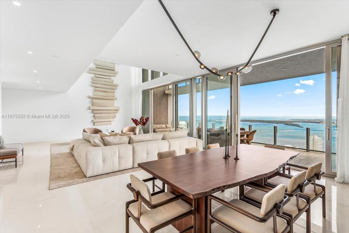 300 Biscayne Blvd Way Unit: 5002 Duplex