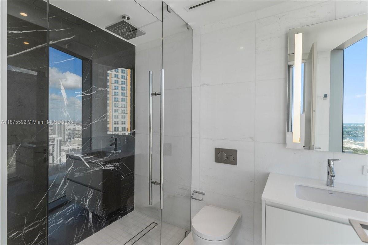 300 Biscayne Blvd Way Unit: 5002 Duplex