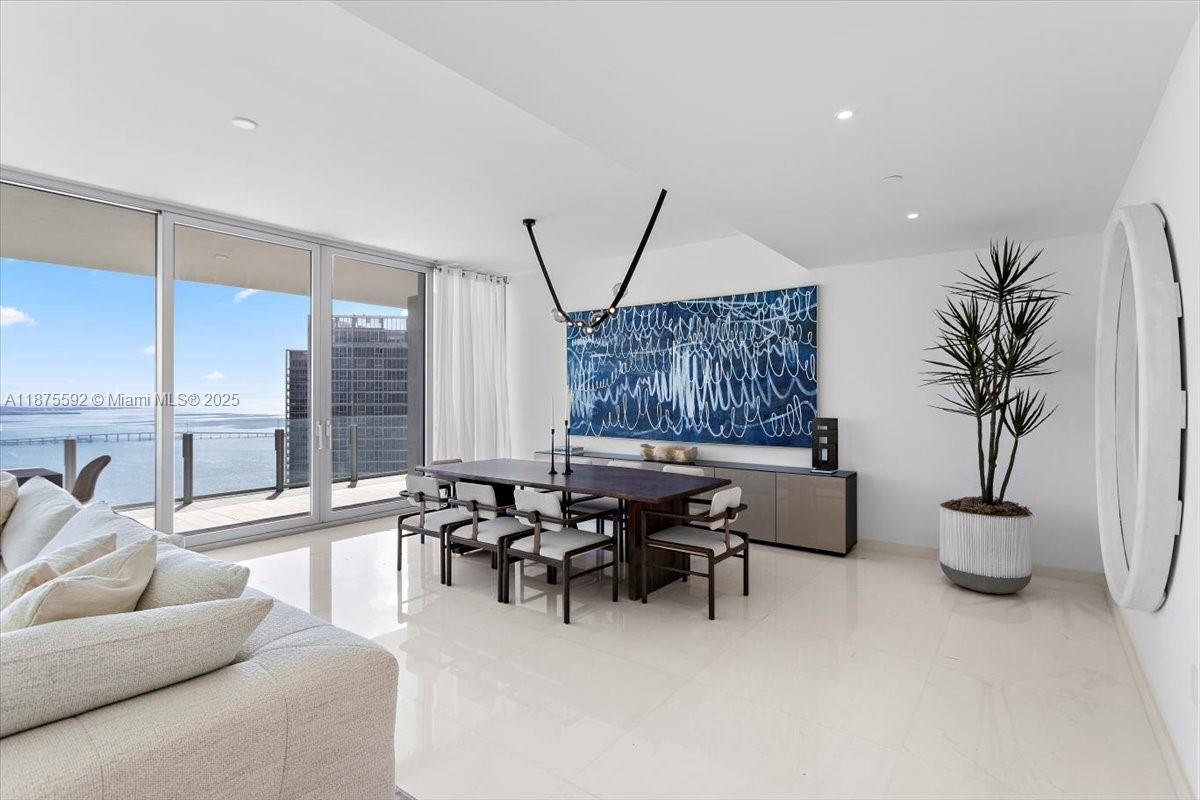 300 Biscayne Blvd Way Unit: 5002 Duplex