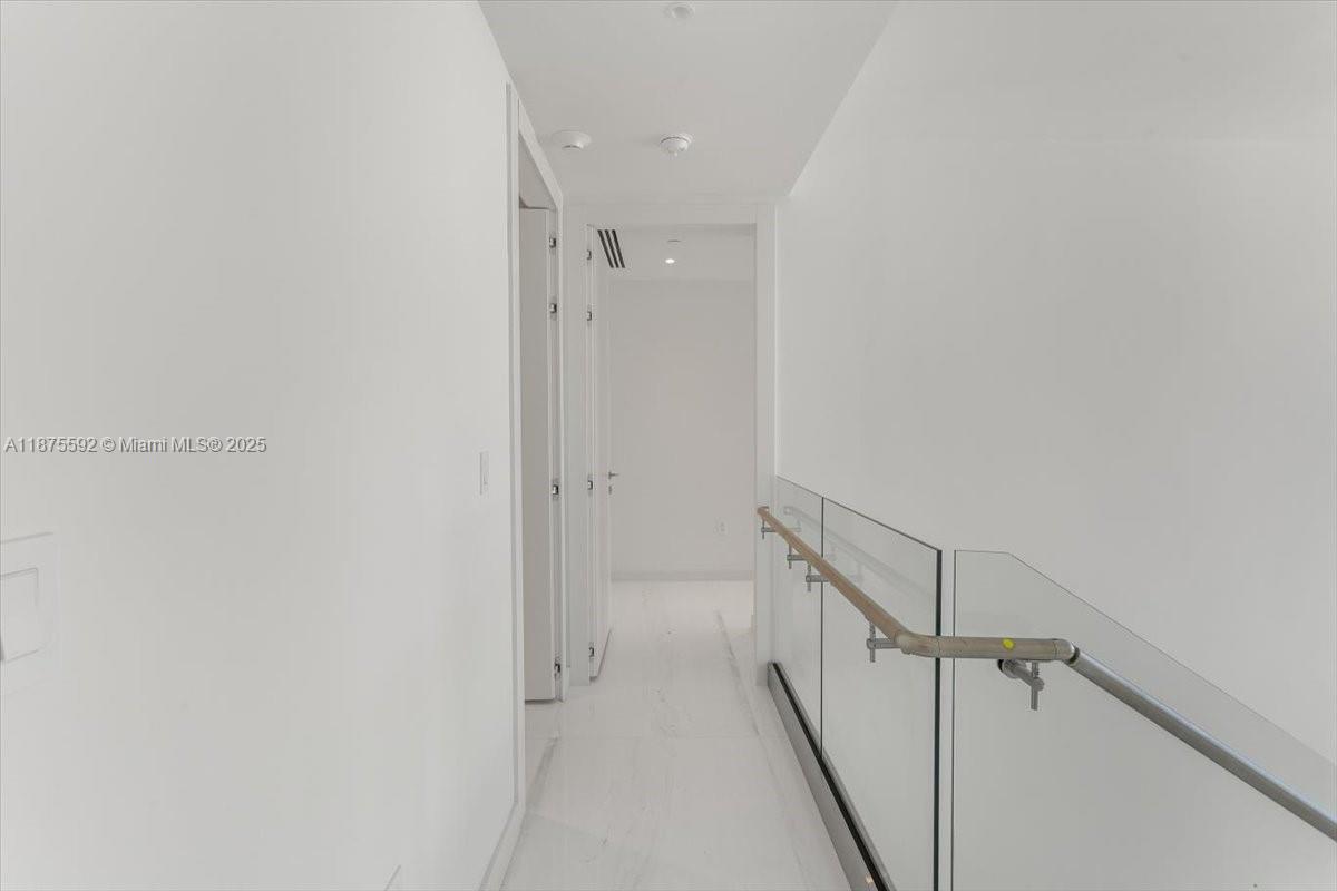 300 Biscayne Blvd Way Unit: 5002 Duplex