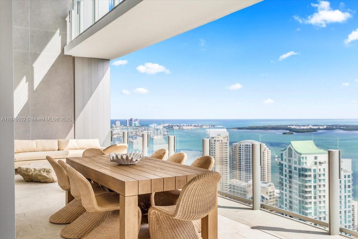 300 Biscayne Blvd Way Unit: 5002 Duplex