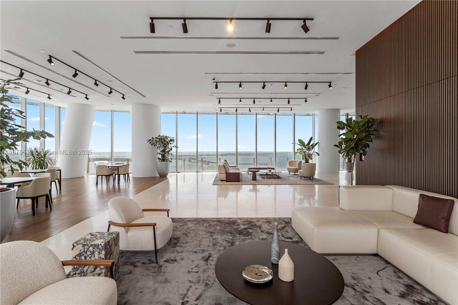 300 Biscayne Blvd Way Unit: 5002 Duplex