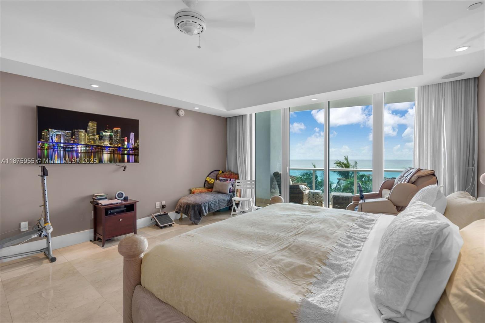 5959 Collins Ave # 804