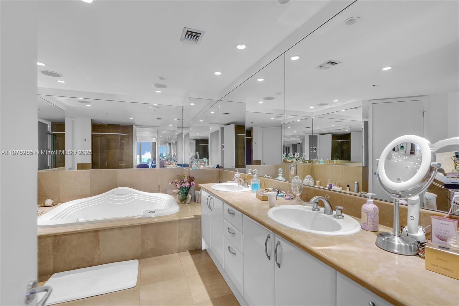 5959 Collins Ave # 804