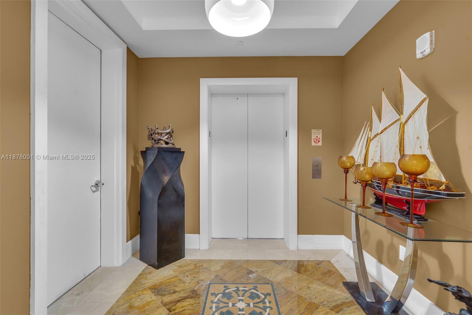 5959 Collins Ave # 804