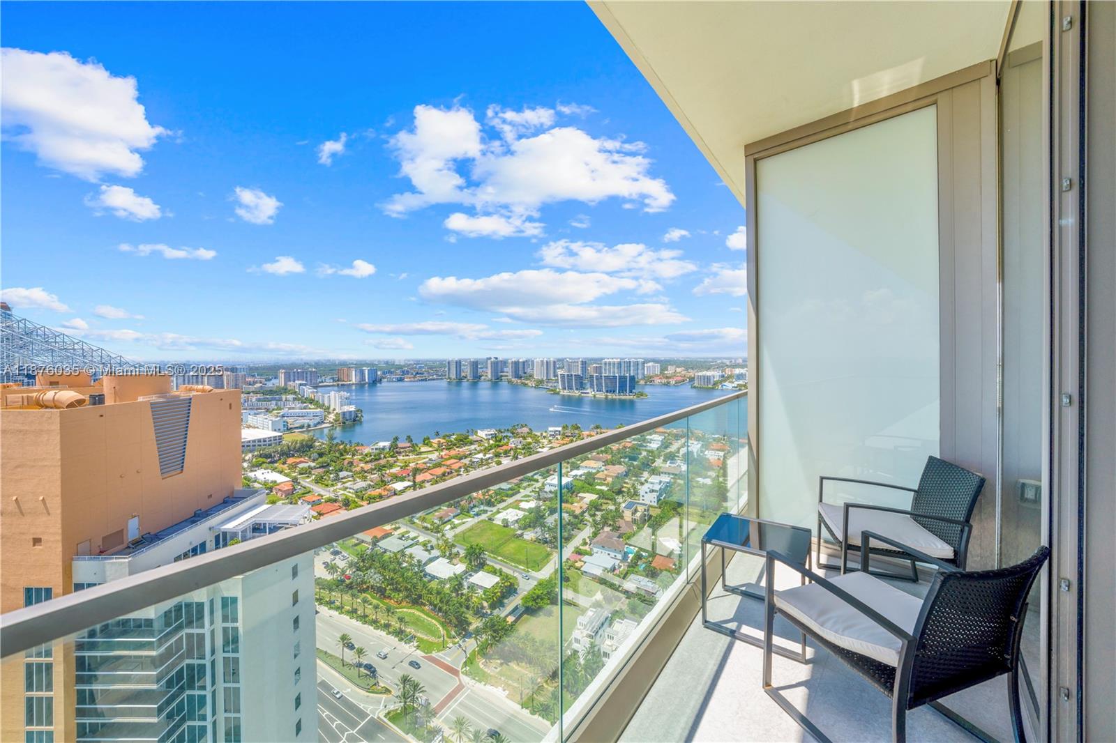 18975 Collins Ave # 3404