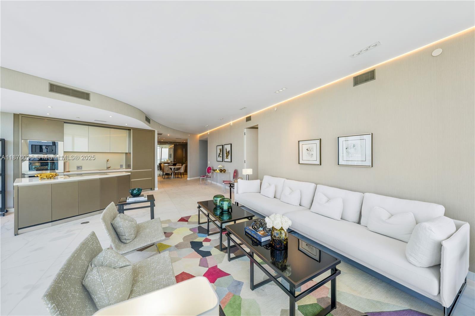 18975 Collins Ave # 3404
