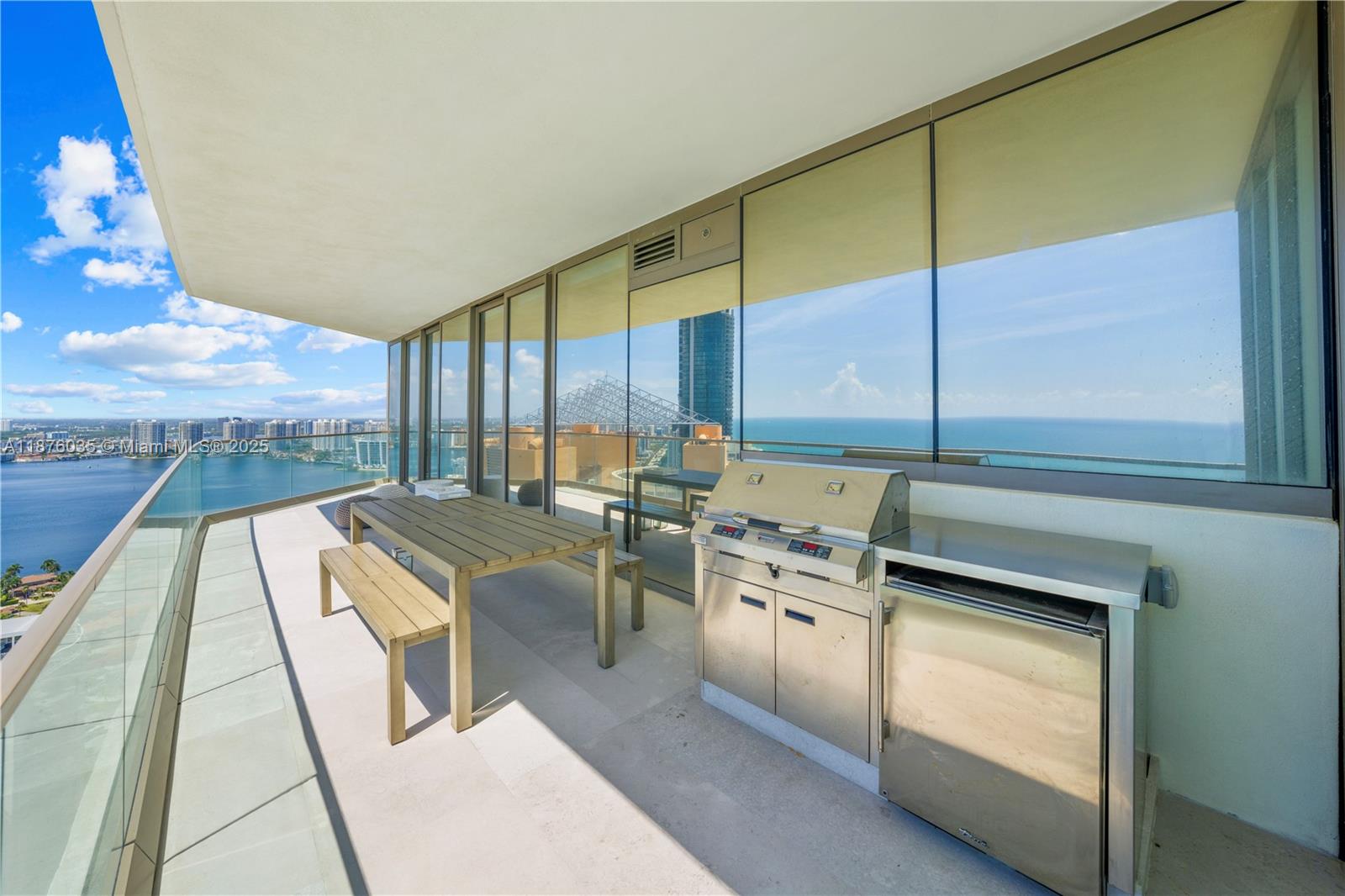 18975 Collins Ave # 3404